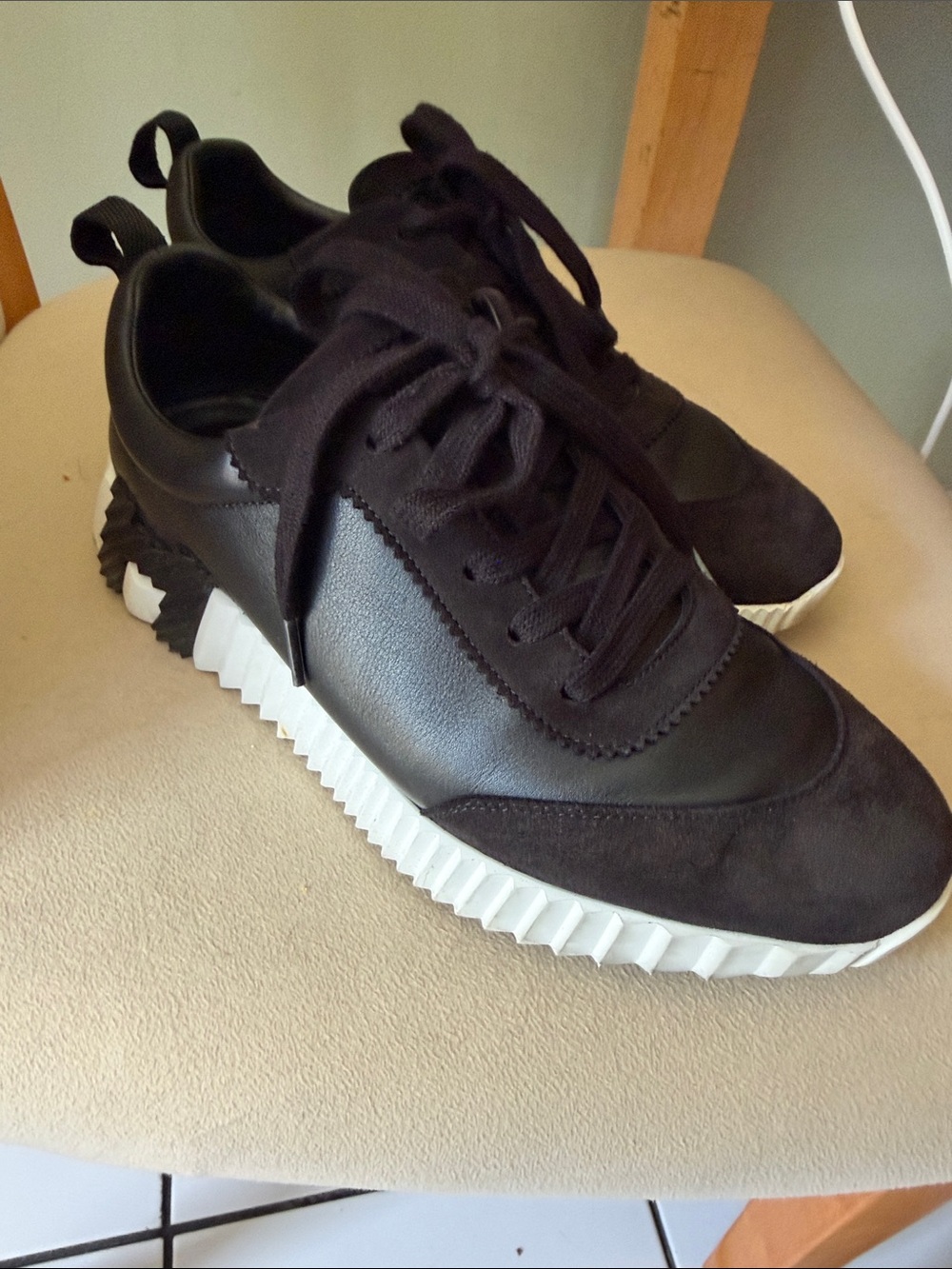 Women’s Hermes Bouncing sneakers Black leather